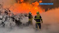 Български герои срещу огнената стихия в Испания: Наши пожарникари спасиха село от пламъците