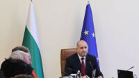 Румен Радев: Българските пътища са бойно поле, а приоритет е събирането на такси