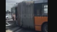 Автобус катастрофира на „Цариградско шосе“ в София, скъса разделителната мантинела (СНИМКИ, ВИДЕО)