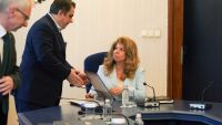 Асен Василев и Николай Денков връчиха на президента Йотова петиция за вето на Бюджет 2026