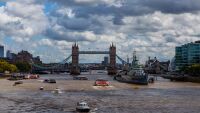 Отпадни води, урина от плъхове и токсични водорасли: Плуването в открити води става все по-популярно, но опасно ли е за здравето?