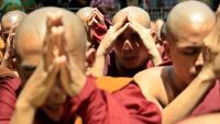 Секс скандал с монаси разтърси будисткото духовенство в Тайланд