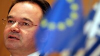 Бивш гръцки министър е заплашен от доживотен затвор за измама