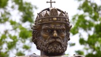 Битката за историята: Цар Самуил, тленните му останки и споровете за придобиването им