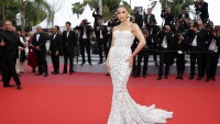 Манекенката Оливия Кулпо е най-сексапилната жена според 