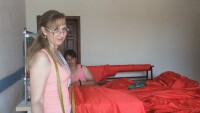 Героите на Радо: Бивша учителка уши знаме с размер на цяла нива 