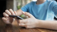 Националният център за безопасен интернет може да спре работа