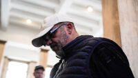 Почина гробарят, обвинен в измама с кремация на покойници