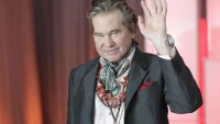 Изкуствен интелект върна гласа на Вал Килмър за новия „Топ гън: Маверик“
