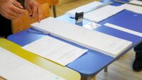 Проблем с 6 машини за гласуване, преминава се към хартиени бюлетини
