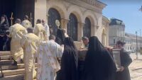 Епископ Сионий донесе мощите на патриарх Евтимий в „Св. Александър Невски“