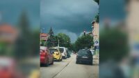 Потоп в България: Наводнени улици, градушки като орехи и явление като торнадо във Врачанско