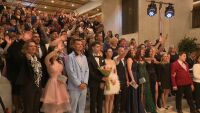 „Подкрепи една мечта“: С бляскава абитуриентски бал резиденция „Бояна“ става отправната точка в живота за 105 младежи 