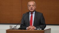 Спорове в парламента: Кои са коректните данни за дупката в бюджета