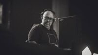 Поклонението пред DJ Steven е в събота, 13 юни, в столичен храм
