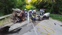 Челен удар между два леки автомобила на пътя между Свищов и село Вардим