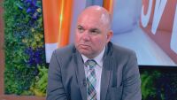 Владислав Панев: Правителството избира рейтинга пред държавата, излива се „водопад от пари“ като в Румъния