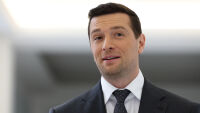 Ще разследват кандидат-президент във Франция за фиктивна длъжност в Европарламента