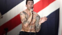 Адам Левин от Maroon 5 се ожени