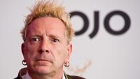 Ексвокалистът на Sex Pistols ще пее в Китай