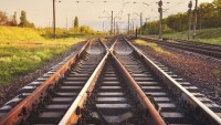 Повреда в контактната мрежа спря движението на влакове у нас