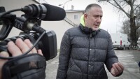 Втори фалстарт: Делото срещу лекаря, застрелял крадец, отново не тръгна