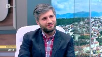 Момчил Степанов: Обичам да мисля за себе си като за пеещ актьор