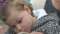 „Вярваме в доброто“: Шампионка по плуване с мил жест към болно момиченце