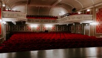 Нова криза в културата: Стотици артисти без заплати, над 5 млн. задължения към театрите