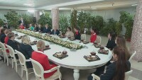 Срещата на Путин със стюардеси – истина или монтаж?