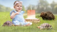 Внучката на Ловеца на крокодили навърши 1 година