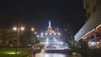Часът на Земята: В Хасково статуята на Богородица потъна в мрак