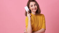 Кредитни карти за студенти - плюсове и минуси