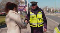 С цветя на стоп палка, дамско рали и грижа за онкоболните: Как отбелязваме 8 март?