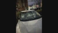Вандалски акт във Враца: Счупени са стъклата на 30 автомобила