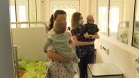 9-месечни бебета живеят в болница от раждането си: Кой ще успее да ги приюти?
