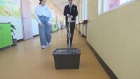 Бастун, който „вижда“ препятствия: Изобретението е на ученици и помага на хора със зрителни проблеми