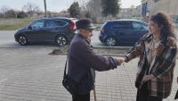 Ученичка намери и върна портфейла на 90-годишен мъж, търсил пенсията си часове наред