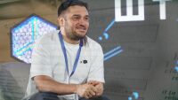 „Държава в смартфон“: Как бесарабският българин, станал министър, и цифровизацията променят Украйна