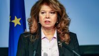 Президентът Йотова връчва първия мандат за правителство