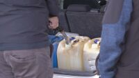 „Дизел туризъм“: Румънци зареждат у нас, а българи - в Северна Македония. Пълнят се и туби
