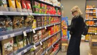 Цените в България и Гърция: Брашното у нас е с над 80% по-скъпо, яйцата – с 60%