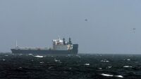 Американските военни с операция на борда на танкер