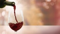 Вино на 134 години: Плевен пази най-старите винени бутилки на Балканите