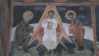 Връщат черквата, в която Исус е изобразен в ракета, на църквата