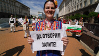 След протеста на 24 май: Здравният министър се срещна с танцьори и музиканти