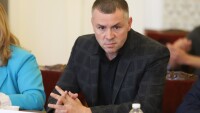 Скандалът в комисията по култура: Защо се скараха Ицо Хазарта и естрадните певци? (ВИДЕО)