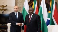 Радев отдаде почит на загиналите в борбата срещу апарартейда 