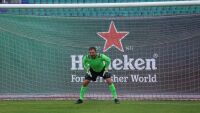 Heineken създаде уникално преживяване за истински заклетите футболни фенове със събитието „11 метра до Лондон“