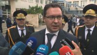 Даниел Митов: Десетилетия култ към мутрите и чалгата води до появата на „локалите“